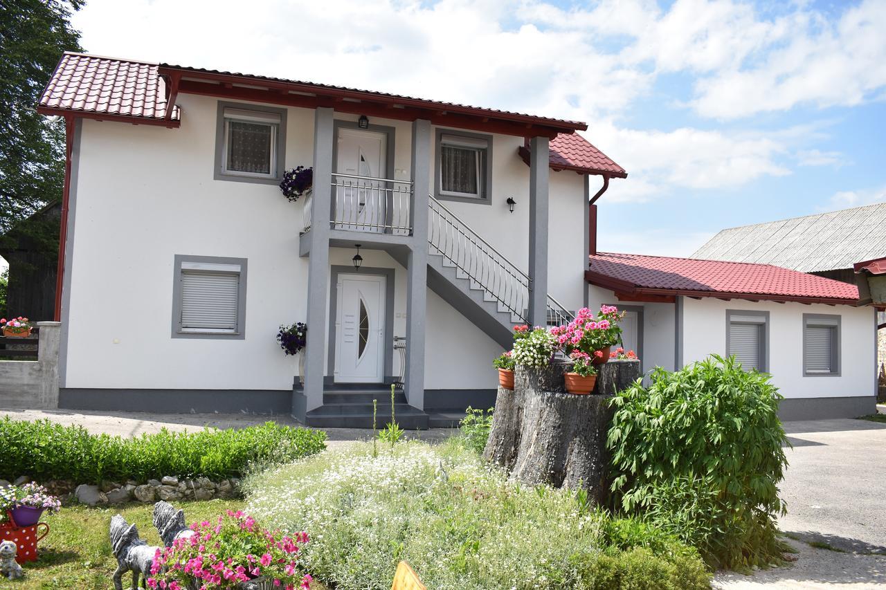 Guesthouse Samolov Vrhovine Luaran gambar