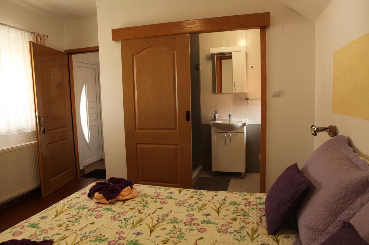 Guesthouse Samolov Vrhovine Luaran gambar
