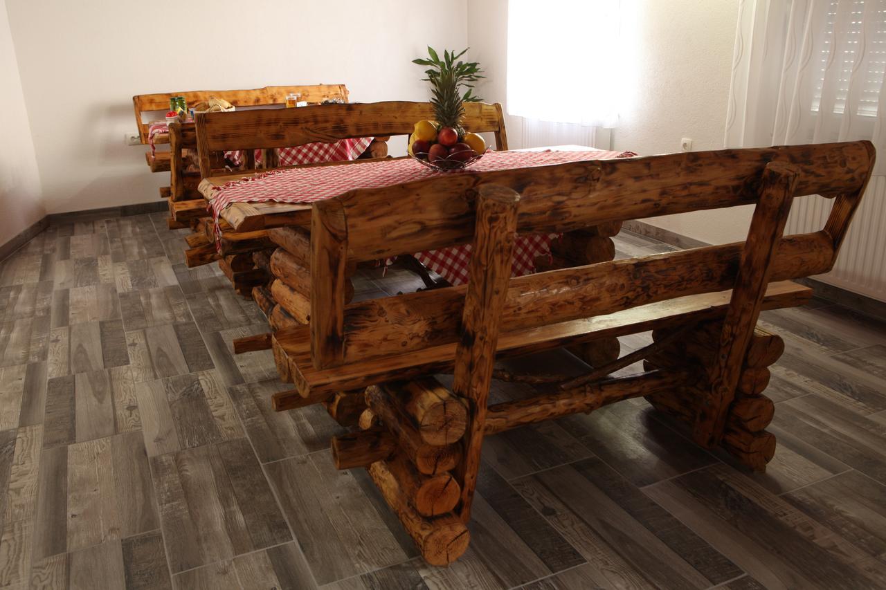 Guesthouse Samolov Vrhovine Luaran gambar