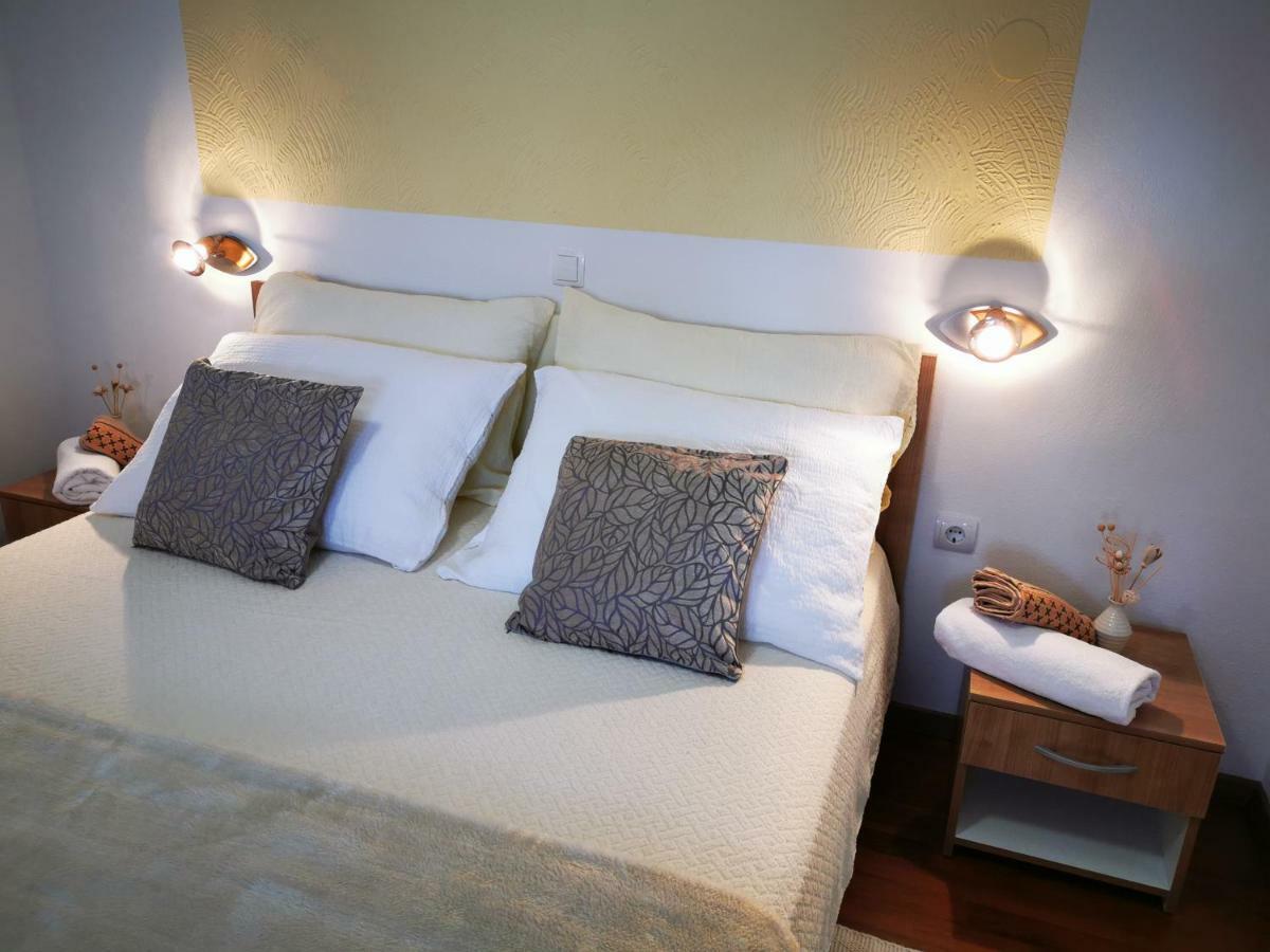 Guesthouse Samolov Vrhovine Luaran gambar